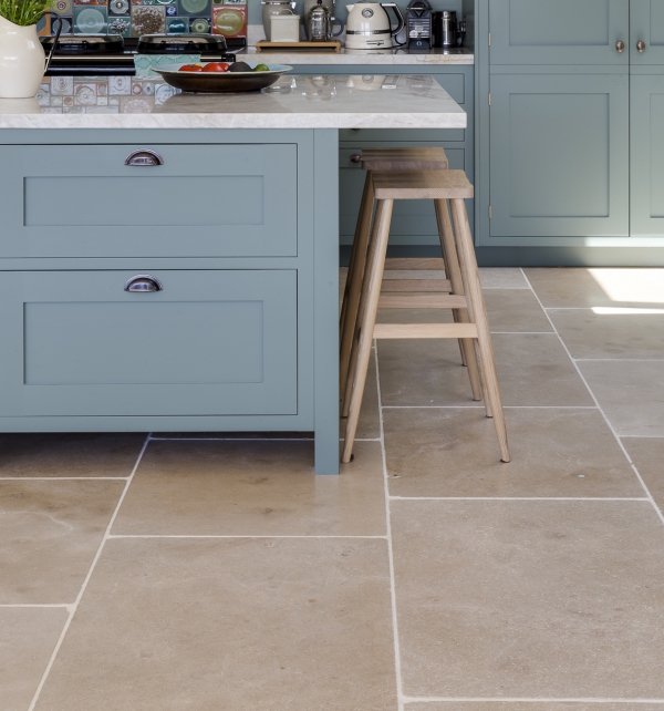 Neranjo Limestone Tumbled