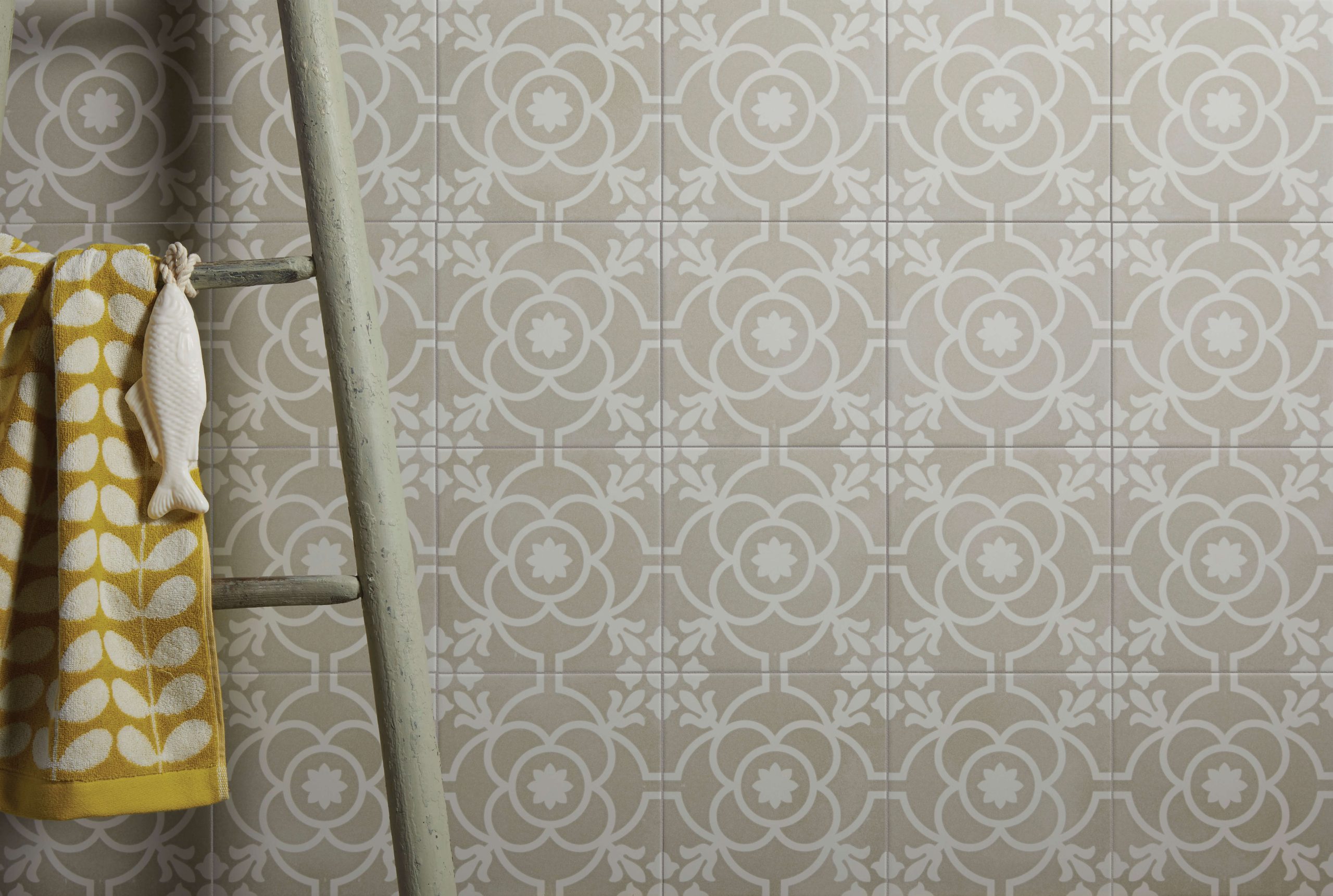 Parisian Chic Porcelain Flore