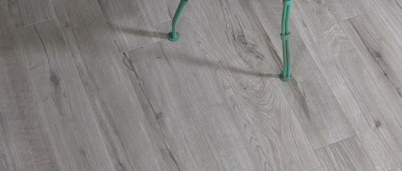 Coppice Wood effect porcelain tiles